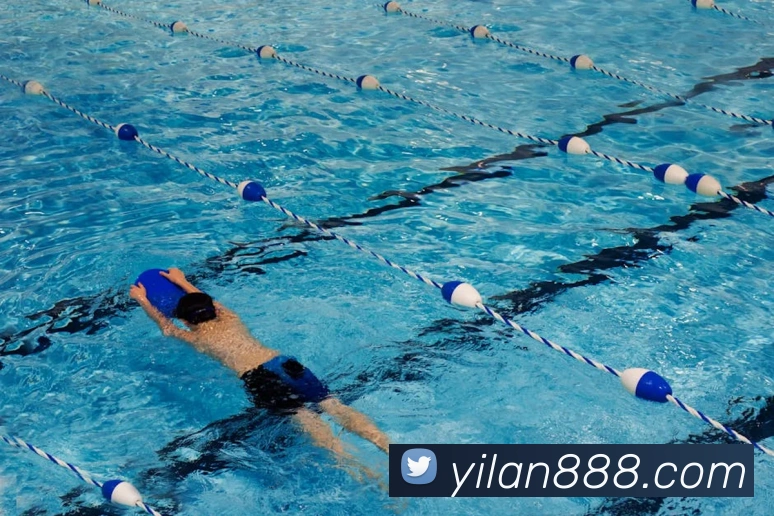 切尔西切尔西更衣室动态：核心球员状态与球队凝聚力分析